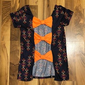 Printed open bow back shirt